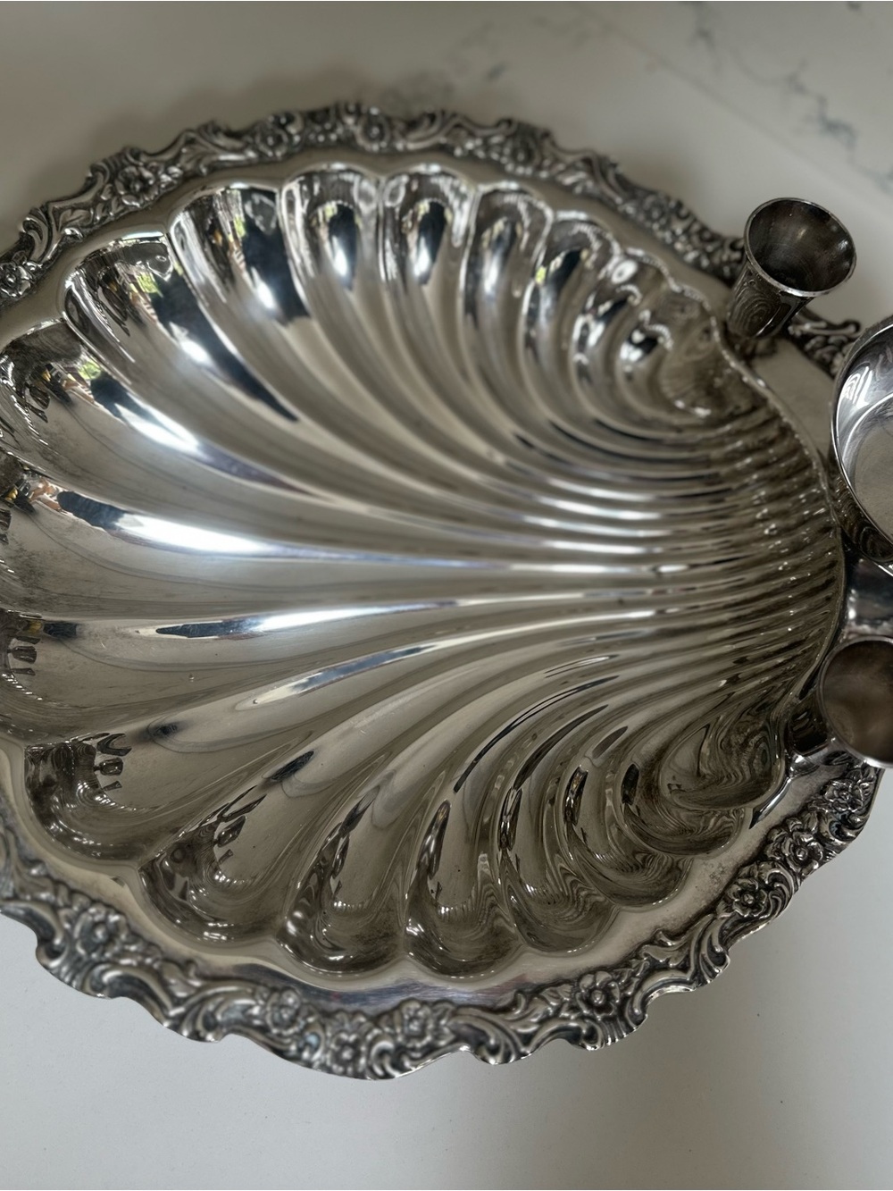 1940s Silver-Played Shell Serving Tray - Elegant Home Dining - vintage - Picture 7 of 14